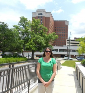 Kelly Downs in front of Univ. of Alabama building